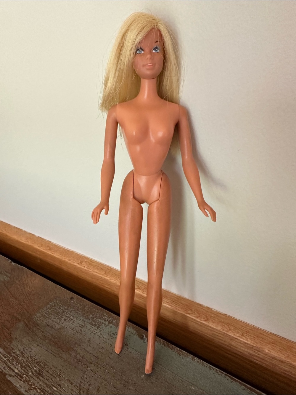 Mattel Barbie 1966 Japan rubber face & bendable legs twist & turn waist blonde